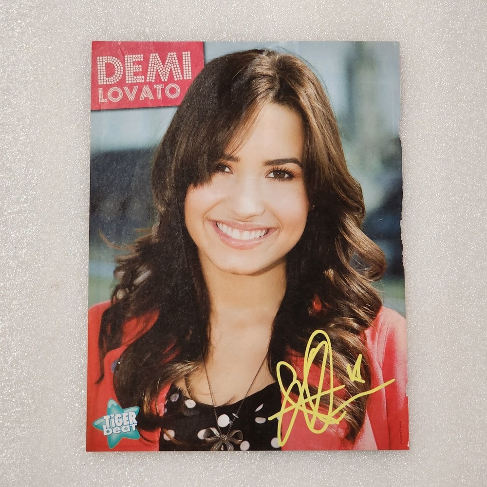 Demi Lovato headshot facsimile autograph poster pinup clipping 8x10 2000s